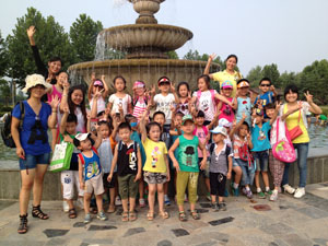 啟樂園組織學前班和感統(tǒng)訓練班兒童鄭州一日游